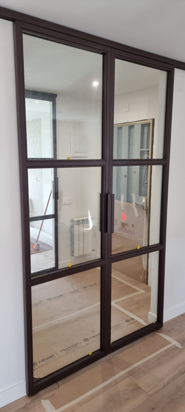 Puerta de cristal industrial